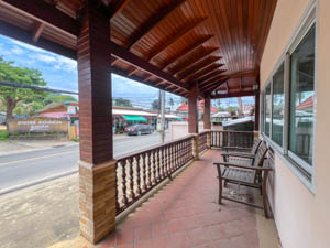 ขายบ้านเดี่ยว 3ชั้น ตึกสูง วิวทะเล ทำเลติดถนนสนามบินสมุย 6.5 ลบ 44 วา ขายบ้านต.บ่อผุด อ.เกาะสมุย สุราษฎร์ธานี