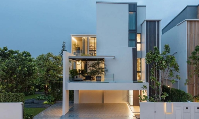 ให้เช่าบ้านเดี่ยว 3 ชั้น มีลิฟท์ Vive กรุงเทพกรีฑา เนื้อที่ 86 ตรว  พื้นที่บ้าน 421 ตรม