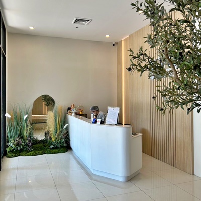  สนใจติดต่อ-ขอดูรูปเพิ่มเติม ได้ครับID LINE = matthewkkz21คุณนุ่น 084-239-2656คุณM 099-291-5511เซ้งด่วน‼️ ร้านสักคิ้ว-สักปาก-ต่อขนตา-waxing #ใจกลางทองหล่อ  #มีที่จอดรถสะดวกสบาย @ตึก MARCHE #ร้านตกแต่งสวยงาม รวมงานระบบ พร้อมอุปกรณ์ครบครัน ทำเลทอง #ใกล้แหล่งช้อปปิ้ง ร้านอาหาร และคอนโดหรู #พื้นที่กว้างขวาง เหมาะสำหรับการขยายธุรกิจหรือเพิ่มบริการเสริม-เซ้งเพียง 1.5 ล้าน #พื้นที่ 107 ตรม. - ไม่ร