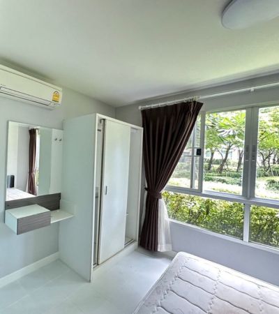 ติดต่อ หลิน 088 598 6998 Line ID: positive.agขาย 1,950,000 บาทD Condo Sing - ดี คอนโด ซายน์ คอนโดสุดฮิต สไตล์รีสอร์ท ซื้อไว้ลงทุน ค่าเช่าไม่มีตก การันตีมีผู้เช่าทุกปี.ขนาด 30 ตร.ม.1 ห้องนอน 1 ห้องนอนห้องครัวตึก C ชั้น1วิวนอกตกแต่งพร้อม หิ้วกระเป๋า เข้าอยู่ได้เลย.สิ่งอำนวยความสะดวก-สระว่ายน้ำขนาดใหญ่-ฟิตเนส-ระบบรักษาความปลอดภัย -CCTV 24.ชั่วโมง- เข้า-ออก ด้วยระบบคีย์การ์ด.สถานที่ใกล้เคียง1. เซนทรัลเฟสติ