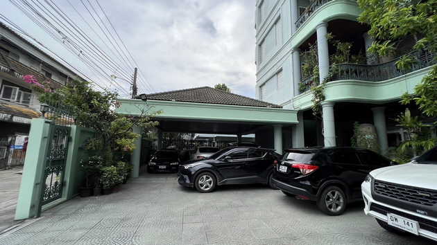 ขายบ้านพร้อมที่ดิน พระราม 9 ซอย 35 แขวงหัวหมาก เขตบางกะปิ กรุงเทพมหานคร