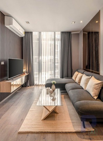 สนใจติดต่อ------------------------------- โทร  091 551 7997 โทร  063 529 1525 Line :  @propertyaiปล่อยเช่าคอนโด  Park origin สุขุมวิท 24 พร้อมพงษ์ 55 ตรม 2นอน เฟส2 ชั้น 262ห้องนอน 1 ห้องน้ำ(มีอ่างอาบน้ำ)ขนาด 55 ตร.ม. ชั้น 26คอนโดออกได้ทั้ง สุขุมวิท22 และ 24ห่าง Emporium 550 เมตรห่าง Emsphere 650 เมตรโครงการมีรถตู้รับส่งห้องนี้ตกแต่งบิ้วอินเฟอร์นิเจอร์เครื่องใช้ไฟฟ้าครบเตียงนอน 6ฟุต และ 5ฟุตเช่าราคา 40,000/เดือนขาย 11.9ล้านสนใจติดต่อ------------------------------- โทร  091 551 7