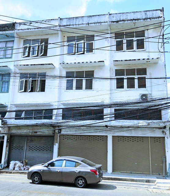 ใกล้ถ.ใหญ่ เพชรเกษม 108-116 ให้เช่าอ.ร้านค้า 3ชั้น เหมาะร้านซักรีด หยอดเหรียญ ออฟฟิต 300ห้อง 22 ตรว. 