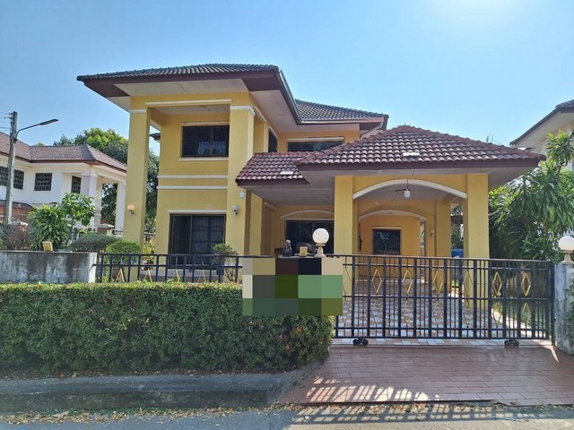 ขายบ้านเดี่ยว 2 ชั้น พิมานชล 2 pimanchon 2 ริมบึงแก่นนคร ขนาด 102 ตร.วา พร้อมเข้าอยู่ที่ตั้ง ถนนศรีธาตุ ตำบลในเมือง อำเภอเมืองขอนแก่น จังหวัดขอนแก่นรายละเอียด-ขายบ้านเดี่ยว 2 ชั้น-เนื้อที่ 102 ตร.ว-3 ห้องนอน 2 ห้องน้ำ-1 ห้องโถงใหญ่ ห้องนอนด้านล่าง -1 ห้องเก็บของ-แอร์ 2 เครื่อง-อ่างอาบน้ำ-จอดรถได้ 3คันสิ่งอำนวยความสะดวก-รักษาความปลอดภัย รปภ. 24 ชั่วโมง-กล้องวงจรปิด-ฟิตเนต-ส่วนกลาง�