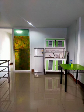 ให้เช่าอาคารพาณิชย์ ใกล้ WHA หนองละลอก ระยอง   ราคาเช่า 15,000/เดือน *ประกัน 2 เดือน+ค่าเช่าล่วงหน้า 1 เดือน