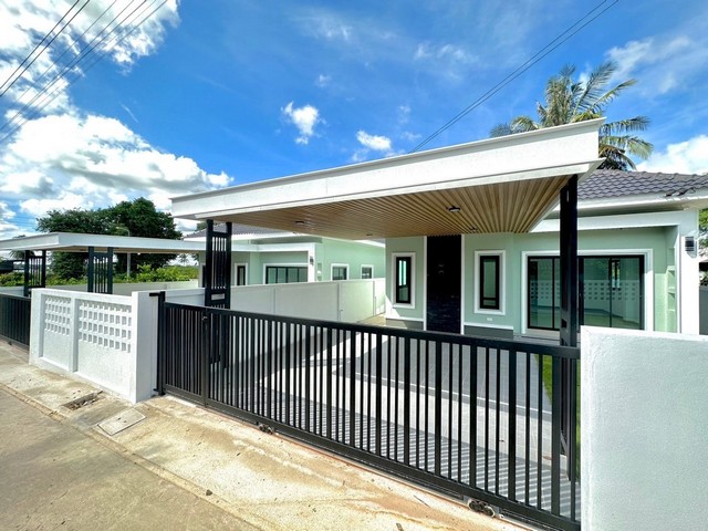 #ขายบ้านสร้างใหม่ระยอง????สุขธาราโฮม @นิคมพัฒนา ซอย9 สาย 13 #บ้านเดี่ยวหลังใหญ่2 นอน 2 น้ำ 1 ครัว โรงจอดรถ 2 คัน???? พื้นที่ 43 ตรว.พื้นที่ใช้สอย 93 ตรม♨️ราคาเริ่มต้นเพียง​ 1.xxx​ ลบค่าใช้จ่าย ณ วันโอนกรรมสิทธิ์ 50/50​ (ตามราคาบ้าน)​????เข้าซอยเพียง 30 เมตร???? ใกล้อุตสาหรกรรม WHA????ใกล้ตลาดนัด ซ.9และ​ 7-11????ใกล้โลตัสเอ็กซ์เพรส????ใกล้รร. นิคมสร้างตนเอง​ จ.ระยอง 3????โปรโมชั่นของแถมเพียบ???????? จองวันนี