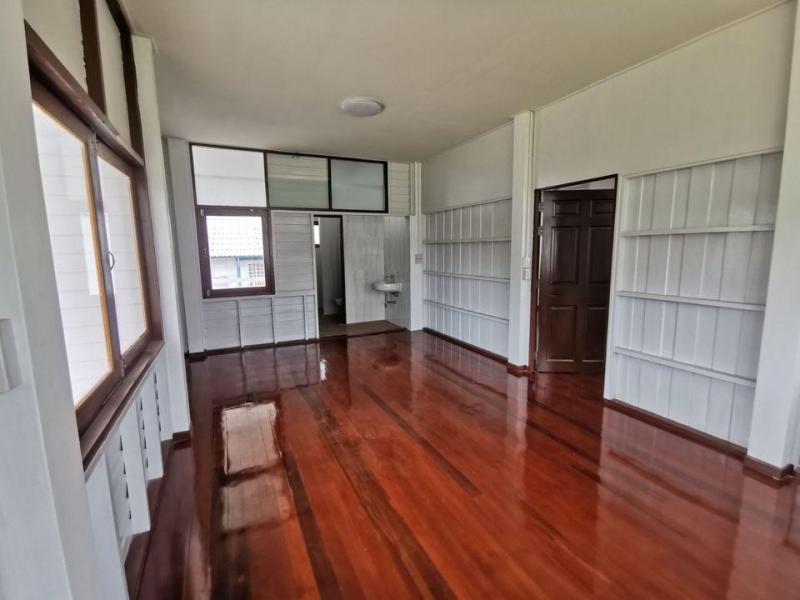 EPL-HR3672 ให้เช่าบ้านเดี่ยว2ชั้น สุขุมวิท 107 แลาซาล บางนา บริ่ง30 ที่ดิน 196 ตารางวา พื้นที่ใช้สอย 300 ตารางเมตร 3 ห้องนอน 4 ห้องน้ำ