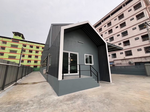 POR4622 ให้เช่า โกดังเก็บสินค้า พร้อมออฟฟิศ สร้างใหม่ คลังสินค้า ก่อนถึงนิคมนวนคร ซอย สามารถ ตำบลคลองหนึ่ง อำเภอคลองหลวง ปทุมธานี