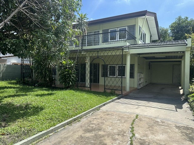 HRE377 ให้เช่าบ้านเดี่ยว 2 ชั้น เสรีไทย 57  บึงกุ่ม ใกล้เดอะมอลล์บางกะปิ สนใจติดต่อ : คุณสราวุฒิ Tel. 0994108945 Line : ballwuth ให้เช่าบ้านเดี่ยว 2 ชั้น 50 ตารางวา 3 ห้องนอน 2 ห้องน้ำ  จอดรถได้ 2 คัน ถนนในซอยกว้าง หมู่บ้านสหกรณ์ ใกล้สวนเสรีไทย ใกล้ทางด่วนกาญจนาภิเษกหมายเลข 9ให้เช่า 16,000 บาท/เดือน ประกัน 2 เดือนล่วงหน้า 1 เดือน /สัญญาขั้นต่ำ 1 ที่ตั้ง : หมู่บ้านสหกรณ์ ถนน เสรีไทย แขวง คลองกุ่ม เขต บึ