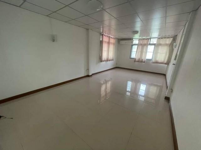 HR 5874 ให้เช่า บ้านเดี่ยว 2ชั้น หมู่บ้านเสรี9 ซอยพระรามเก้า41 ใกล้เดอะไนน์พระรามเก้า