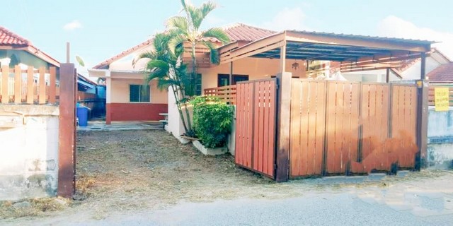 #ด่วนขายทรัพย์ทำเลดีราคาถูกชลบุรี​????หลัง​ ร.ร.อีเทคหนองตำลึงชลบุรี????บ้านเดี่ยว​2หลัง????บนพื้นที่72ตรว​ 3​ นอน​ 2​ น้ำ✴️ราคา​ 3,000,000​ บาท????ลด​ 1,000,000   บาท     (ขายตามสภาพ)♨️บ้านเดี่ยวถูกสุดในย่านนี้แล้วอยู่ในแหล่งทำเลความเจริญใกล้โลตัสเอ็กเพลส​ ใกล้ ตลาดนัดใกล้ดูโฮม, ห้างโรบินสัน​ใกล้มอร์เตอเวย์ใกล้ถนนสุขประยูร✴️ภายใน​ในปี67✴️ฟรีโอน​ ฟรีจำนอง​  ฟรียื่นกู้(รบกวนแจ้ง