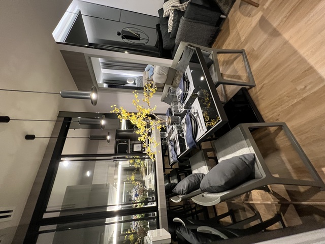 Sub1164ขายดาวน์คอนโด Nue Evo Ari  2นอน 1 น้ำ ชั้น 24 เจ้าของขายเองนิว อีโว อารีย์ : Unit 24B6 (34.5 sqm)ㆍ Type 2 นอน 1 น้ำ (1 นอนใหญ่+1นอนเล็ก)ㆍ ชั้น 24 วิวฝั่งมองเข้าเมือง ไม่มีตึกบังㆍ ทำเลอารีย์ซอย 1 (ดีมาก)    ใกล้ BTS, ของกิน, ร้านดัง, คาเฟ่, ทะลุออกพระราม 6 ได้, พหลได้, ใกล้ทางด่วนㆍ กำหนดเสร็จประบาณ พล.68 ราคามีแนวโน้นสุงขึ้นแน่นอน เพื่องจากอารีย์คือกำเลทอง และละละแวกนั้นไม่มีคอนโดขึ้นใหม่ㆍ ราคาหน้าสัญญ