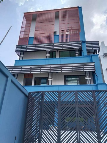 BS1197ให้เช่าโฮมออฟฟิศสองคูหา 4 ชั้น พื้นที่ใช้สอย 420 ตรม.เหมาะทำออฟฟิศ ซอย 20 มิถุนา ใกล้MRT สุทธิสารค่าเช่า 130,000 บาท/เดือน พร้อมเช่า 15 กันยา 67 ติดต่อ : คุณพร 0938091444 (เบอร์นี้แอดไลน์ได้คะ),โทร 0939833259ID Line : henghengpaulaรหัสประกาศBS1197บ้าน/โฮมออฟฟิศ/พื้นที่สํานักงาน 420 ตร.ม. สูง 4 ชั้น ตั้งอยู่ระหว่าง MRT สุทธิสาร และ MRT ห้วยขวาง ในซอย 20 มิถุนา*ชั้น 1:*- ที่จอดรถในร่มได้สูงสุด 6 คัน พร้อมที่จอดรถเช่าเพิ่ม