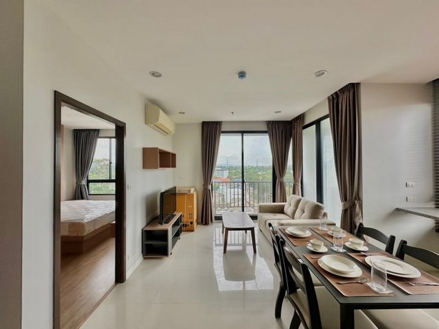 TEL :088-559 5199 คุณเอLine: https://line.me/ti/p/C0eGe0whLXขาย เดอะสกาย คอนโด ศรีราชา ชลบุรี ห้องใหม่ ห้องมุม ตกแต่งสวย พร้อมเข้าอยู่ ขนาด 45 ตารางเมตร1 ห้องนอน 1 ห้องน้ำ + อ่างอาบน้ำ1 ที่จอดรถเครื่องใช้ไฟฟ้าครบเฟอร์นิเจอร์บิวท์อินครบราคาขาย 2.59 ล้านบาทค่าโอน 50/50สถานที่ใกล้เคียง- ใกล้อิออลมอลอัสสัญชัญ- โรบินสันศรีราชา- เซ็นทรัลศรีราชา-โรงพยาบาลสิ่งอำนวยความสะดวก - รักษาความปลอดภัย 24 ชั่วโมง- ฟิตเ