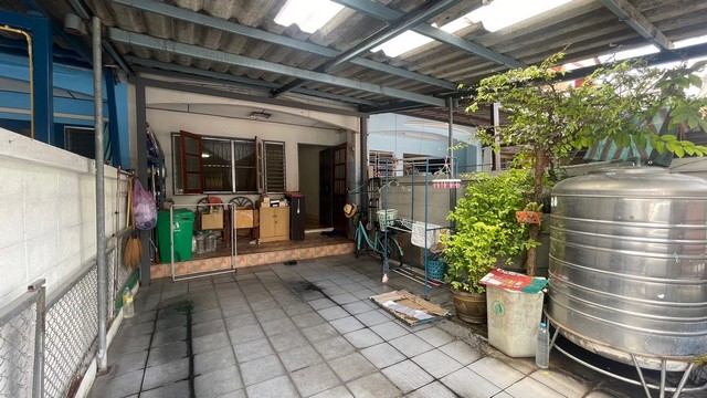 ขายทาวน์เฮ้าส์ 2 ชั้น หมู่บ้านนวกานต์ เสรีไทย 43 สุขาภิบาล 2 บึงกุ่ม ใกล้สำนักงานเขตบึงกุ่ม สำนักงานที่ดินสาขาบางกะปิ เดอะมอลล์บางกะปิ