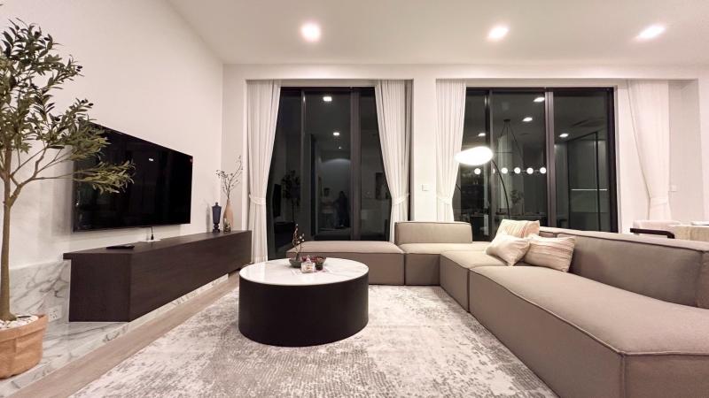 ให้เช่าบ้านใหม่86วา 3ชั้น 4นอน5น้ำ เเอร์ เฟอร์ ครบถนนกรุงเทพกรีฑาติดนานาชาติเวลลิงตันเดินได้