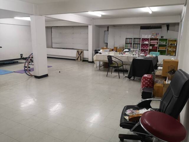 ขายอาคารพาณิชย์ 4.5 ชั้น 2 คูหา ขนาด 40 ตร.ว. นครชัยมงคลวิลล่า ห่างจากถนนพหลโยธินเพียง 100 เมตร ใกล้โลตัส นวนคร อ.คลองหลวง จ.ปทุมธานี