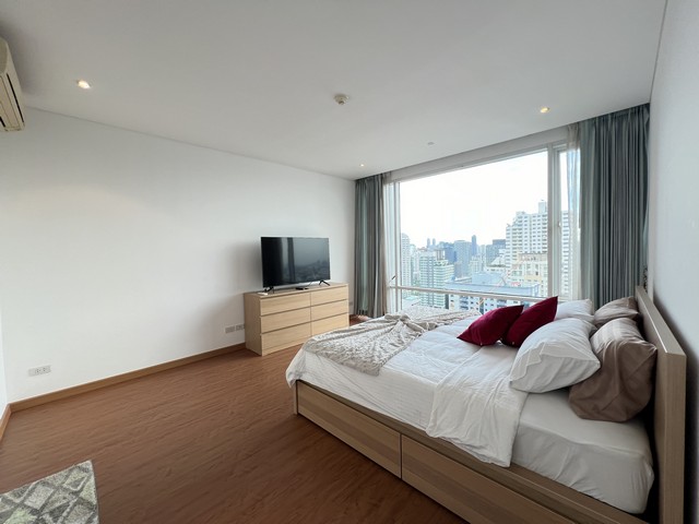 ขายคอนโด Fullerton Sukhumvit  ขนาด 95.98 ตรม. Pet Friendly ใกล้ BTS เอกมัย