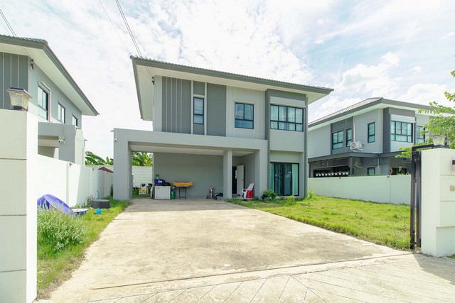 บ้านเดี่ยว สัมมากร ชัยพฤกษ์-วงแหวน 2 พื้นที่ 75 ตร.วา ต้นโครงการ บ้านใหม่ เสนอขายเพียง  5990000 บาท เท่านั้น --**รายละเอียด **  บ้านเดี่ยว 2 ชั้น ต้นโครงการ มีพื้นที่สวนส่วนตัวหน้าบ้าน สามารถต่อเติมบ้านหรือสร้างเรือนรับรองเพิ่มได้อีก 1 หลัง Built in สวยแถมฟรี เครื่องปรับอากาศ พร้อมหิ้วกระเป๋าเข้าอยู่ประเภท   บ้านเดี่ยว  ความสูง   2 ชั้น เนื้อที่      75.2  ตร.วาพื้นที่ใช้สอย  250 ตารางเม�