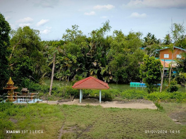 ขายบ้าน2ชั้น พร้อมที่ดิน 2-0-68 ไร่  ติดคลองบางเรือหัก  ต.ท้ายหาด อ.เมือง จ.สมุทรสงคราม  ZW420