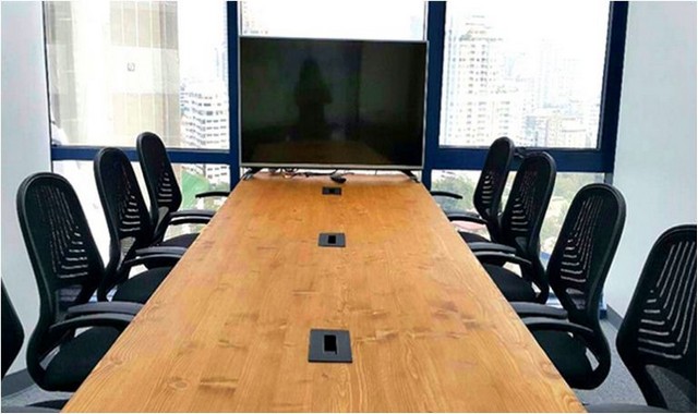 ออฟฟิศตกแต่งพร้อมใช้ สุขุมวิท  อาคารวสุ1 มีพนักงาน 1 ท่านขึ้นไป   BTS อโศก โทร 025125909,  084-543-4833 ดูข้อมูลอาคารอื่นที่ www.irentoffice.com ยินดีรับฝากขาย-เช่าสำนักงาน- รองรับพนักงานตั้งแต่ 1 ท่านขึ้นไป ราคาค่าเช่าประมาณ 7,000 บาทขึ้นไป- มีอุปกรณ์สำนักงานครบทั้งโต๊ะ เก้าอี้ ตู้เก็บเอกสาร พร้อมใช้- ระบบอินเตอร์เน็ต และ wifi ตลอดระยะเวลาทำงาน- มีพนักงานต้อนรับ คอยรับโทรศัพท์ รับจดหมาย และต้อ