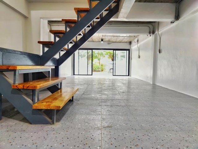 ปากช่อง ทาวเฮาท์ใหม่ 3 ชั้น 2-3 นอน ติดลำตะคอง บิ๊กซี  ตลาดไนท์ พลาซ่า ปากช่อง 190ม  2น้ำ เขาใหญ่ รร. รุ่งอรุณวิทยา ปากช่อง 1แอร์