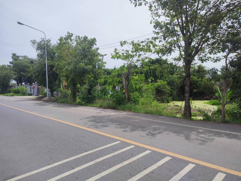 ##ขายที่ดิน 7-2-55.9 ไร่ ต.คู้สลอด อ.ลาดบัวหลวง จ.อยุธยา แปลงสวย ติดถนนทางหลวง4009 ลาดบัวหลวง อยุธยาโซน ลาดบัวหลวง อยุธยา•ลักษณะโดยทั่วไป- ที่ดินเปล่า 7-2-55.9 ไร่ ติดถนนทางหลวง 4009- หน้ากว้างติดถนน 45 เมตร ลึก 325 เมตร - ที่ตั้ง :  ตำบล คู้สลอด อำเภอลาดบัวหลวง จังหวัดพระนครศรีอยุธยา - ที่กว้าง เหมาะทำเกษตร หรือที่พักอาศัย กิจการส่วนตัว หรือซื้อไว้ทำกำไรต่อ- ใกล้หน่วยงานราชการ, วัด, 