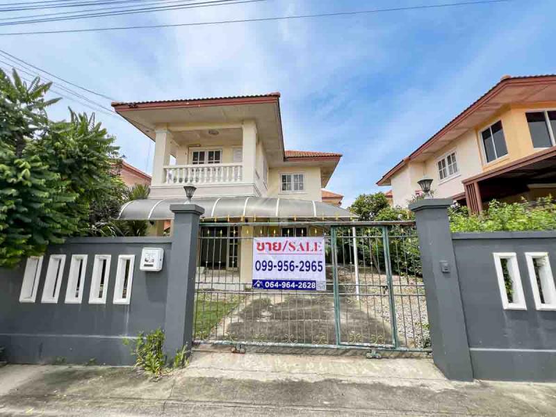 DSL-433.1สนใจติดต่อ: โดม รัชดา (Exclusive Contract)โทร: 065-586-9872ไลน์ไอดี: 0655869872 หรือ giantmw หรือ @yem0202nFacebook: https://bit.ly/3vdegO8Fanpage: https://bit.ly/488TrlD.ขาย/ให้เช่าบ้านเดี่ยว 2 ชั้น “ม.อัญญ่า บางนา-รามคำแหง 2” 46.8 ตร.ว. (2 น. 3 น้ำ 2 จอดรถ), ราคา 12.5 ล้านบาท.รายละเอียดทรัพย์:1. ขาย/ให้เช่าบ้านเดี่ยว 2 ชั้น โครงการ “อัญญ่า บางนา-รามคำแหง 2 (Anya Bangna-Ramkhamhaeng 2)” โดย Land & Houses มีเนื้อที่ดิน 46.8 ตร.ว. และมีพื้นที่ใช้สอย 168 ตร.ม. หน้าบ้านทิศเหนือ มีขนาด 2 ห้องนอน 3 