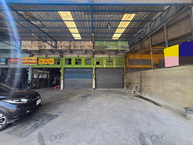 ขาย อาคารพาณิชย์ 2 คูหา ติดถนนใหญ่ ทำเลดีมาก สามารถจอดรถได้ ขายตามสภาพ