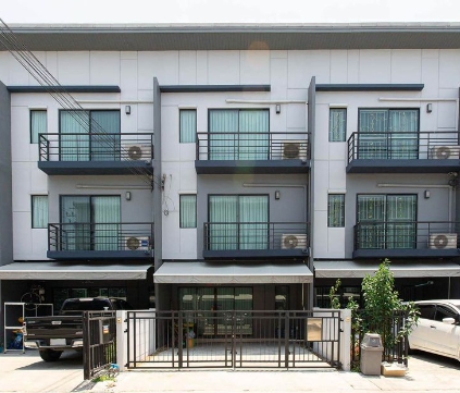 หมู่บ้าน มณีรินทร์ รัตนาธิเบศร์ (ท่าอิฐ) บ้านเดี่ยวตกเเต่งใหม่ พร้อมอยู่ ติดรถไฟฟ้า, นนทบุรี