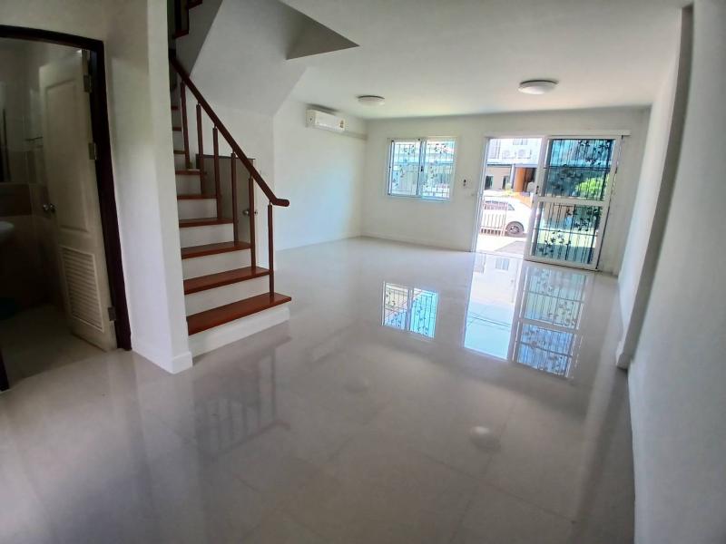 cx ขายทาวน์โฮม หมู่่บ้านโนโววิลล์ ลำลูกกา คลอง 2 โทร. 0999983897