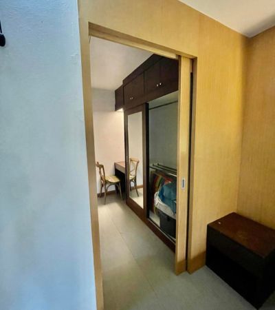 คอนโดใกล้ ม.เชียงใหม่ ชมดอยคอนโด (ตึกกลม)  ห้องใหญ่มาก 47 ตรม.  เฟอร์นิเจอร์ครบพร้อมอยู่