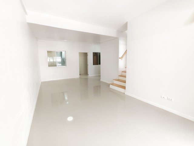 ขายบ้าน ทาวน์เฮาส์​ 2 ชั้น บ้านพฤกษา​ 84/1 เพชรเกษม​63 หลักสอง​ หนองแขม​ รีโนเวทใหม่พร้อมอยู่ เดินทางง่าย ใกล้สิ่งอำนวยความสะดวก