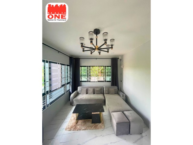 บ้านเดี่ยว 2 ชั้น ใกล้ตัวเมือง เดินทางสะดวก เหมาะสำหรับผู้ที่มองหาบ้านเพื่ออยู่อาศัย พิกัด ต.ชะมาย อ.ทุ่งสง จ.นครศรีธรรมราช