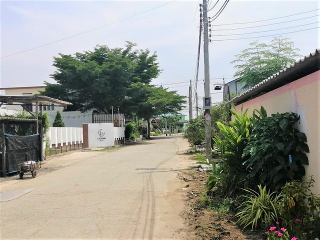 ขายที่ดินถูกถมแล้ว 400 ตรว. แปลงหัวมุม ทางหลวงหมายเลข 345 (ถนนราชพฤกษ์) ใกล้โรบินสัน,รร.สารสาสน์วิเทศ ต.คลองข่อย อ.ปากเกร็ด นนทบุรี