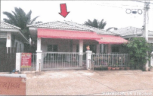   Code ID : PGSNI640089  ราคา  2,150,000  บาท ▸ เนื้อที่ 32.70 ตร.ว  พื้นที่ใช้สอย 60 ตร.ม.  * 2 ห้องนอน 1 ห้องน้ำ   * 1 ที่จอดรถ   บ้านหันไปทางทิศตะวันตกเฉียงเหนือ  พิกัดทรัพย์ : https://maps.app.goo.gl/BC6cUj7unwwZrmaN7  สถานที่ใกล้เคียง ▸ใกล้  วัดสมหวังวนาราม (หลวงพ่อสมหวัง) ▸ใกล้  โลตัส สุราษฎร์ธานี ▸ใกล้  โรบินสัน สุราษฎร์ธานี ▸ใกล้  แม็คโคร สุราษฎร์ธานี  สอบถามเพิ่มเติม / นัดชม โทร. 097-419-5982(พลอย) โทร. 096-932-4624(ออมสิน) Line : @panaya (มี@ด้านหน้า)  �