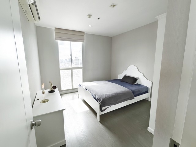 ขายคอนโด​ เอ​ เสปซ​ ไอดี​ อโศก​ รัชดา​ 72​ ตรม.​2 ห้องนอน​ ใกล้​ MRT​ พระราม​ 9 คอนโด​ Luxury คอนโดมือสอง​ ใกล้​ Airport link มักกะสันราคา​ 7,999,900 บาทห้องกว้างขวาง​ 72 ตารางเมตร 2 ห้องนอน 2 ห้องน้ำ ที่ตบแต่งอย่างหรูหรา feel like อาศัยอยู่ในโรงแรม 5 ดาว ชั้น​ 16 เลขที่​ 290 มีสิทธิ์จอดรถ 2 คันเฟอร์นิเจอร์และเครื่องใช้ไฟฟ้าแบบพรีเมี่ยมกว่า 500,000 บาทที่จะเป็นของแถมสำหรับคุณสุขภัณฑ์ต่าง ๆ ใช้เป็น America