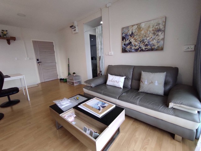 ให้เช่าดีมูระรัชโยธิน ใกล้ BTS เสนานิคม และ ม.เกษตรแยก พหลโยธิน เกษตร ซอย พหลโยธิน 34รายละเอียด- ขนาด 53.43 ตรม.- แบบ 2 นอน 1 ห้องน้ำ- ชั้น 7 ห้องมุม วิวเมือง เห็นวิวจากทุกห้อง- เช่าถูก 14,000 บาท/เดือน- เฟอร์ฯ ไฟฟ้า เครื่องซักผ้าครบ ห้องนอนเล็กมีเตียงให้ - ห้องมงคล อยู่แล้วรวยส่วนกลาง: สระ, ฟิตเนส, co working, โต๊ะสนุกเกอร์สถานที่ใกล้เคียง:- BTS เสนานิคม, BTS เกษตรศาสตร์- ม.เกษตรศาสตร์, Central ลาดพ