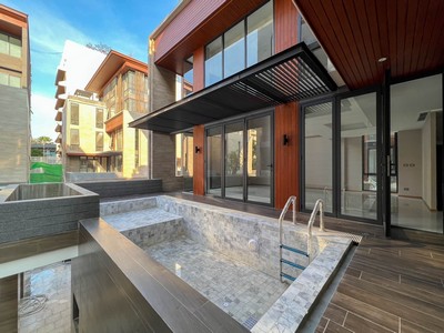 ขายบ้านเดี่ยวสุดหรูพูลวิลล่า 4.5 ชั้น,ใจกลางศูนย์กลาธุรกิจ โครงการ อานีน่า วิลล่า สาทร-เย็นอากาศ 59.9 ตร.ว