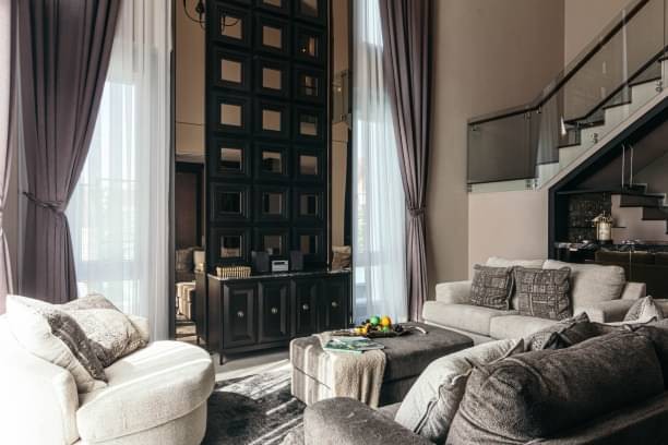 โซนป่าแดด บ้านเดี่ยวสุดหรู 37,650,000 บาท บ้านสร้างใหม่ สไตล์ Modern Luxury เลียบแม่น้ำปิง ตกแต่งสวย เฟอร์นิเจอร์ครครัน เข้าอยู่ได้เลย