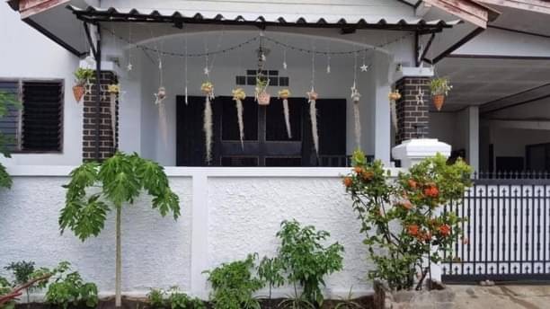 ขายด่วน 4.5 ล้าน เนื้อที่ 80 ตรว. โซนแม่เหียะ บ้าน 2 หลัง ในเนื้อที่เดียวกัน พร้อมเฟอร์นิเจอร์ให้บางส่วน หลังขนส่งแม่เหียะ เดินทางสะดวกสบาย