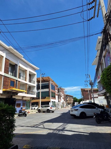 ขายอาคารพาณิชย์ โครงการคีทพลาซ่า อาคารพาณิชย์ 3 ชั้น 19.5 ตร.ว.  ห้องริม ติดลานจอด  พันท้ายนรสิงค์  สมุทรสาคร   ZW432