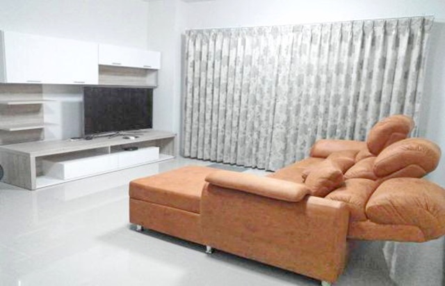 MRTบางกระสอ 800ม. ไม่เคยให้เช่ามาก่อน บ้าน ทาวน์โฮม 3 ชั้น  รัตนาธิเบศร์ 12-19 เฟอร์ครบ แยกนนทบุรี1 0.4 กม.  3นอน 3น้ำ 20ตรว.  3แอร์