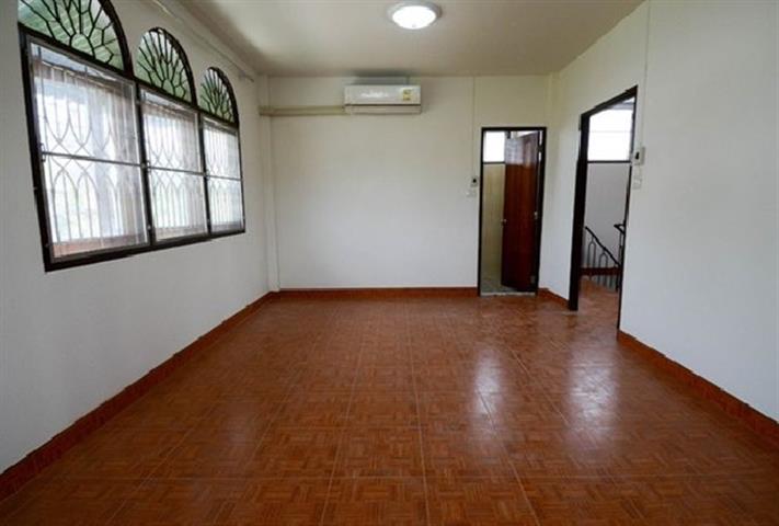 ให้เช่าบ้านเดี่ยว2ชั้น4นอนย่านโชคชัย4 ซอย 76 เหมาะอยู่อาศัยและทำโฮมออฟฟิศ