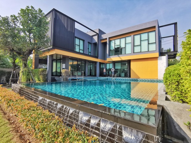 เดอะทรัสต์ ราชพฤกษ์ รัตนาธิเบศร์ หลังมุม 30 ตร.ว. ต่อเติมครบ พร้อมเข้าอยู่ ใกล้สวนส่วนกลาง