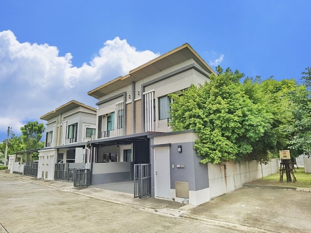 บ้านแฝด หลังมุม เดอะ ทรัสต์ 95 ราชพฤกษ์ รัตนาธิเบศร์ 30 ตร.ว. ต่อเติมครบ พร้อมเข้าอยู่ ใกล้สวนส่วนกลาง