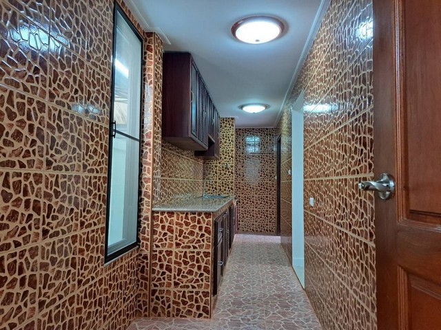 ขายบ้านเดี่ยว 2 ชั้นรีโนเวทใหม่ หลังมุม 74 ตรว. 5 ห้องนอน โครงการเลค วิว พาร์ค วงแหวนบางนา – ราม 2 ใกล้เมกะบางนา