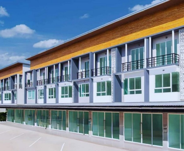 รหัสC6319 ให้เช่าทาวน์โฮม โฮมออฟฟิศ 3ชั้น โครงการ Rk park 2 ถนนสายไหม ใกล้ตลาดวงศกร**ให้เช่า**ราคาเช่า 35,000 บาท/เดือน (ประกัน2 ล่วงหน้า1)โทร : 095-823 9789 คิทLine id : candy.456Line Add Friend : https://line.me/ti/p/rHhjrvhm_zโทร : 091-782 8924 ต้นLine : seng.456Line Add Friend : https://line.me/ti/p/iHsUxP2IlTทาวน์โฮม โฮมออฟฟิศ 3ชั้น โครงการ Rk park 2 ถนนสายไหม ใกล้ตลาดวงศกรเนื้อที่ 19 ตารางวา  พื้นที่ใช้สอยในบ้าน 180 ตารางเมตรหน้ากว้าง 5 เมตร3 ห้องนอน 3 ห้องน้ำ โถงนั่งเล่นดู TV ชั้น 2แอร์