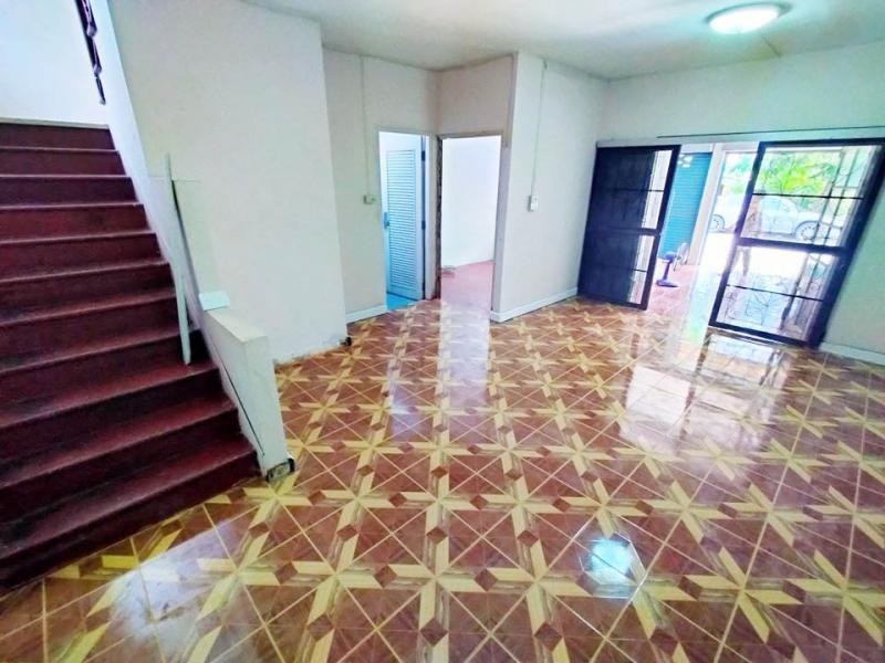 ขายทาวน์เฮ้าส์ 2 ชั้น หมู่บ้านพฤกษา 13 ถนนเลียบคลอง 3 คลองหลวง ปทุมธานี