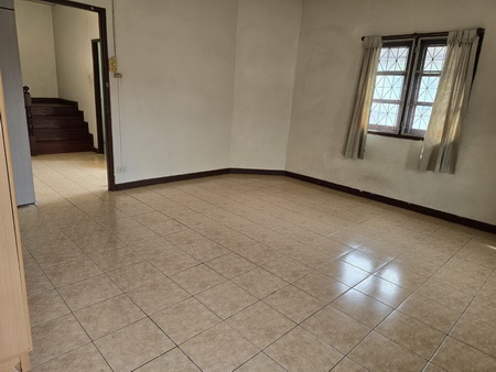 ทาวน์เฮ้าส์หลังมุม  3 ชั้น จรัญสนิทวงศ์ แขวงบางอ้อ เขตบางพลัด กรุงเทพ.